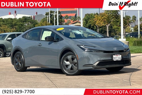 2025 Toyota Prius LE