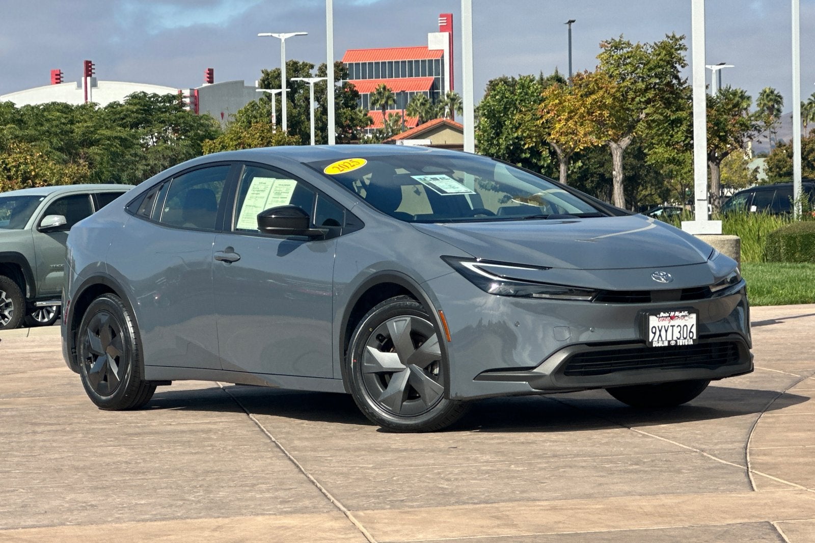 2025 Toyota Prius LE