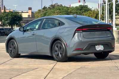 2025 Toyota Prius LE