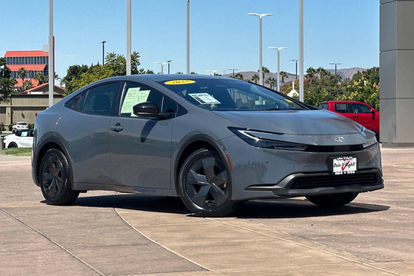2025 Toyota Prius LE