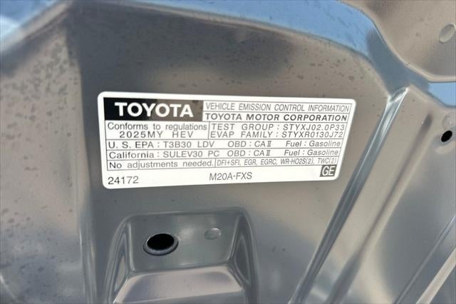 2025 Toyota Prius LE