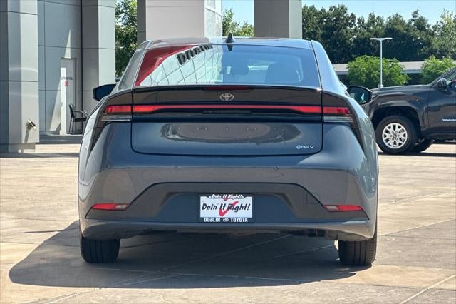2025 Toyota Prius LE