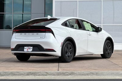2024 Toyota Prius LE