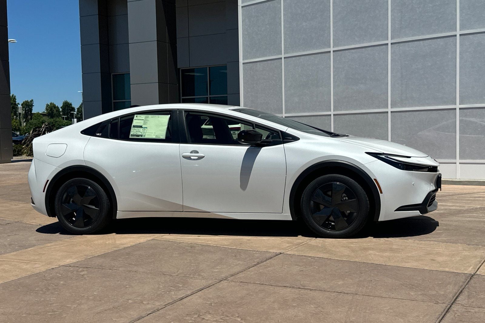 2026 Toyota Prius Plug-In Hybrid SE