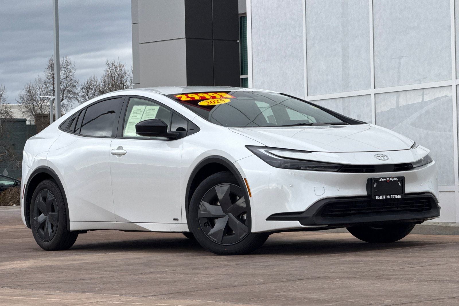 2025 Toyota Prius LE