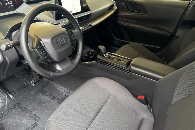 2025 Toyota Prius LE