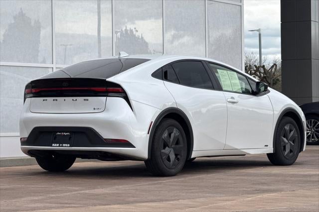 2025 Toyota Prius LE