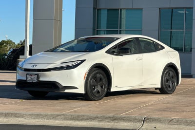 2025 Toyota Prius LE