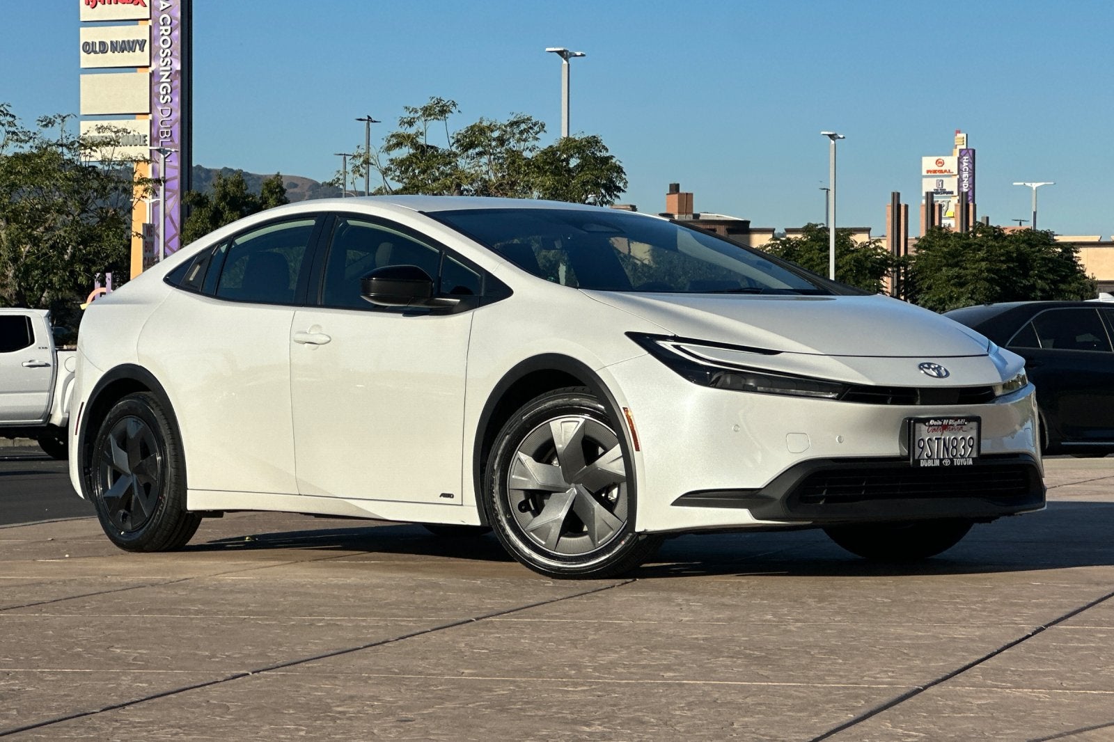 2025 Toyota Prius LE