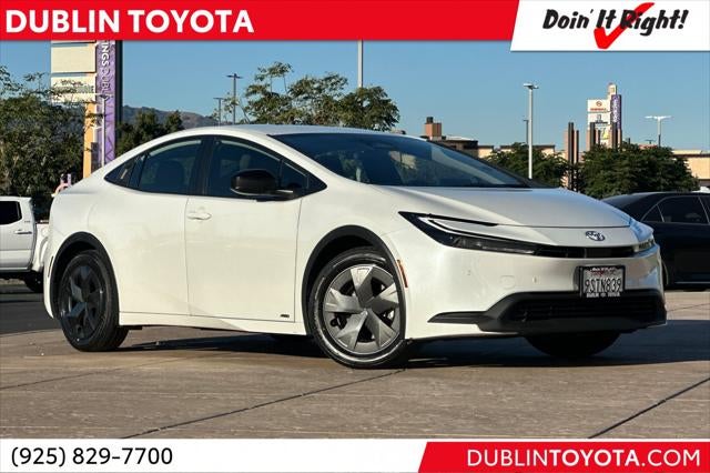 2025 Toyota Prius LE