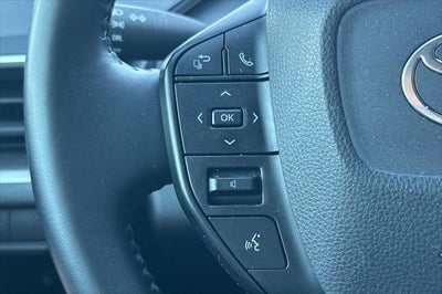 2025 Toyota Prius LE