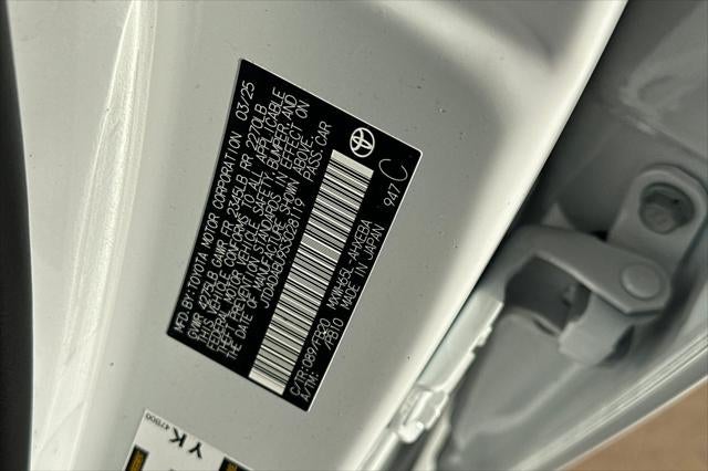 2025 Toyota Prius LE