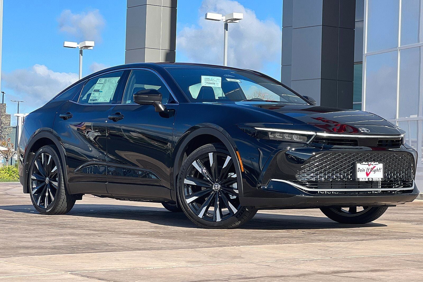 2023 Toyota Crown Platinum