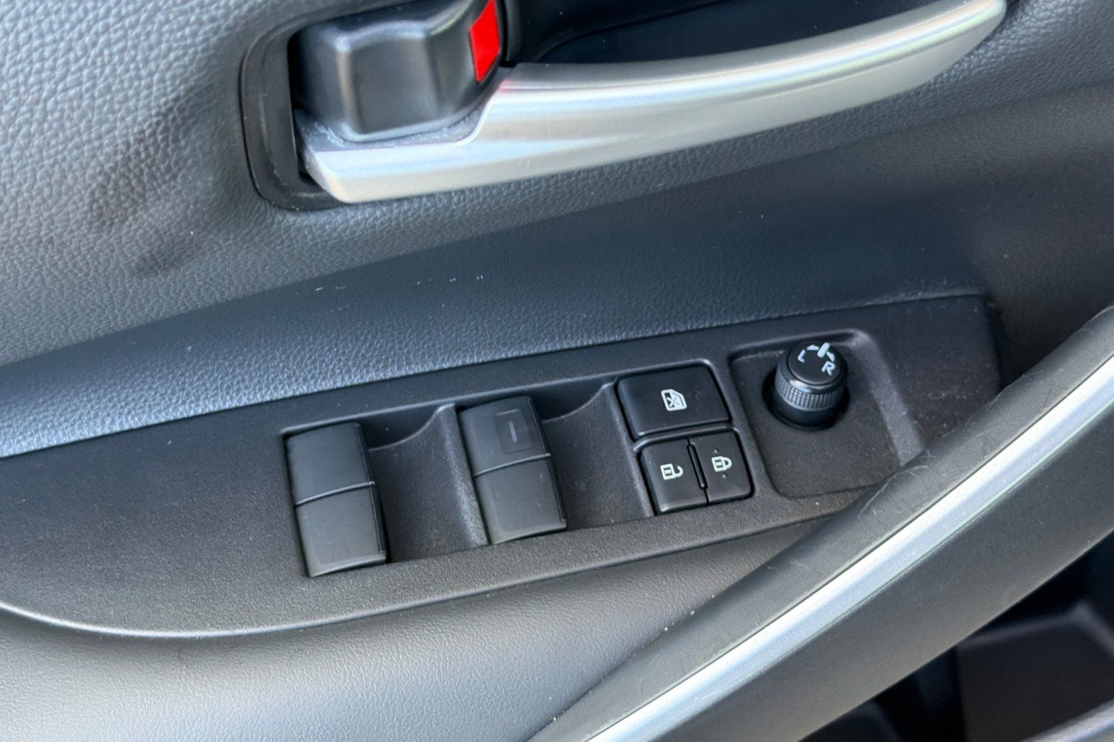 2025 Toyota Corolla Hybrid SE