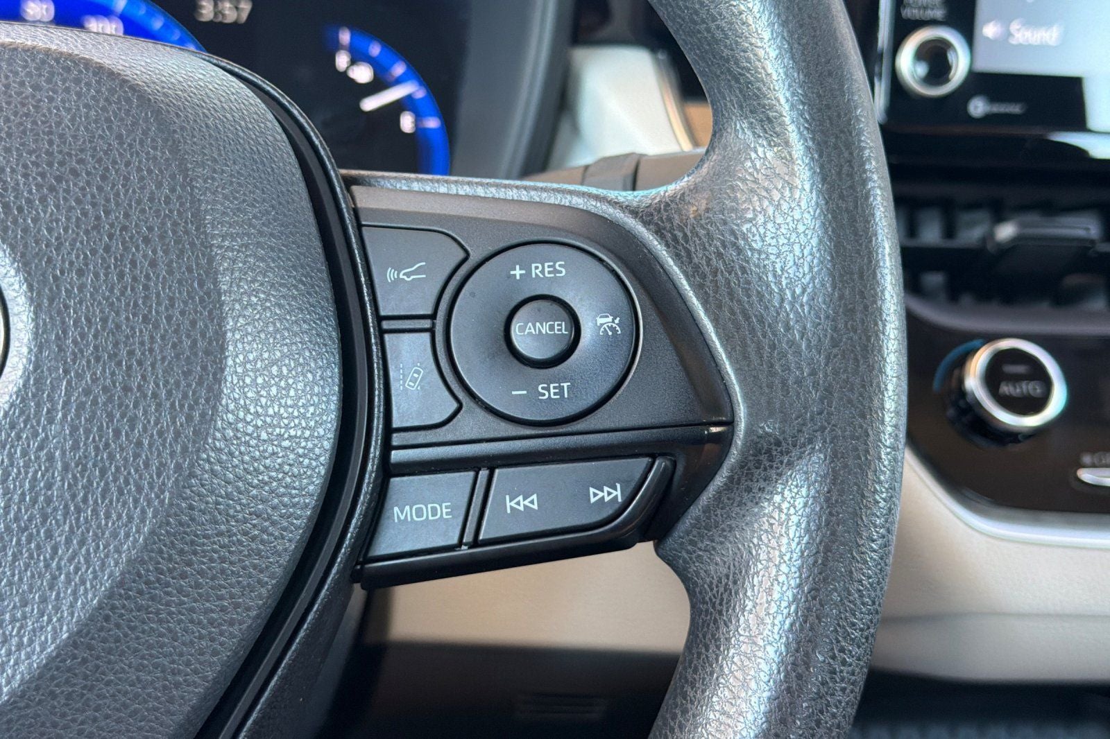 2022 Toyota Corolla Hybrid LE