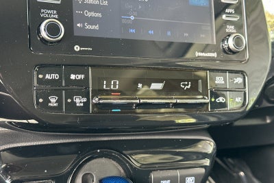 2022 Toyota Prius LE