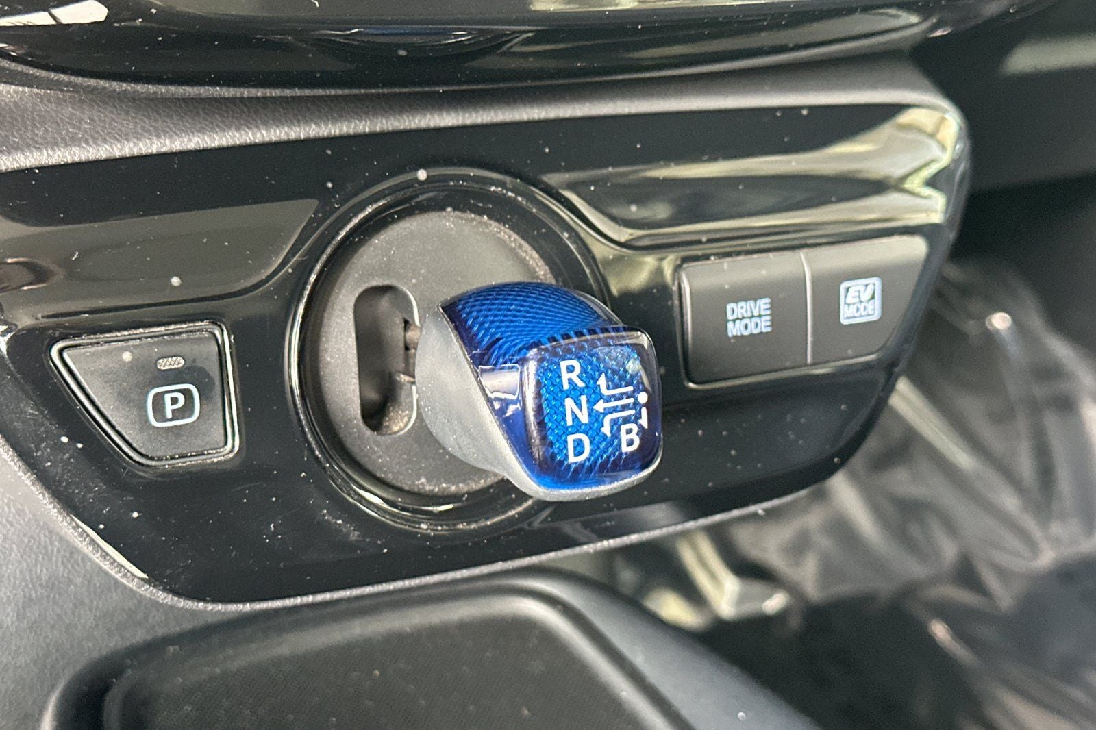 2022 Toyota Prius LE