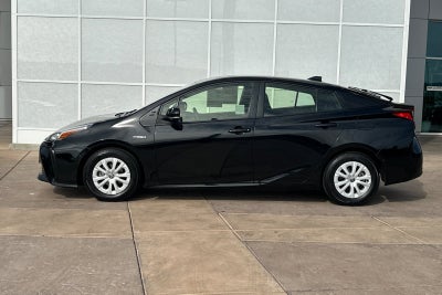 2022 Toyota Prius LE