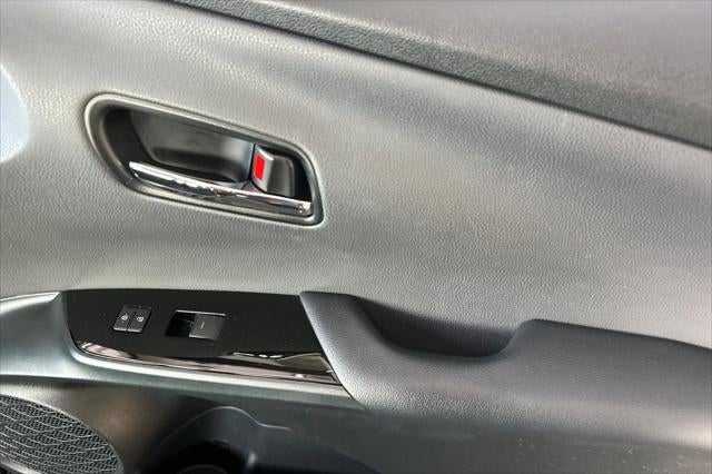 2022 Toyota Prius LE