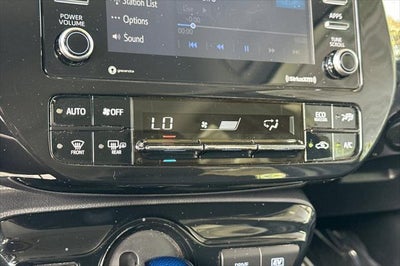 2022 Toyota Prius LE