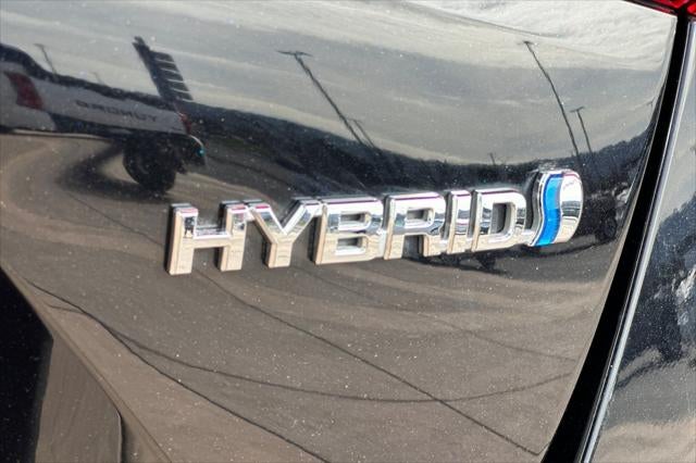 2022 Toyota Prius LE