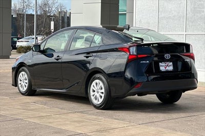 2022 Toyota Prius LE