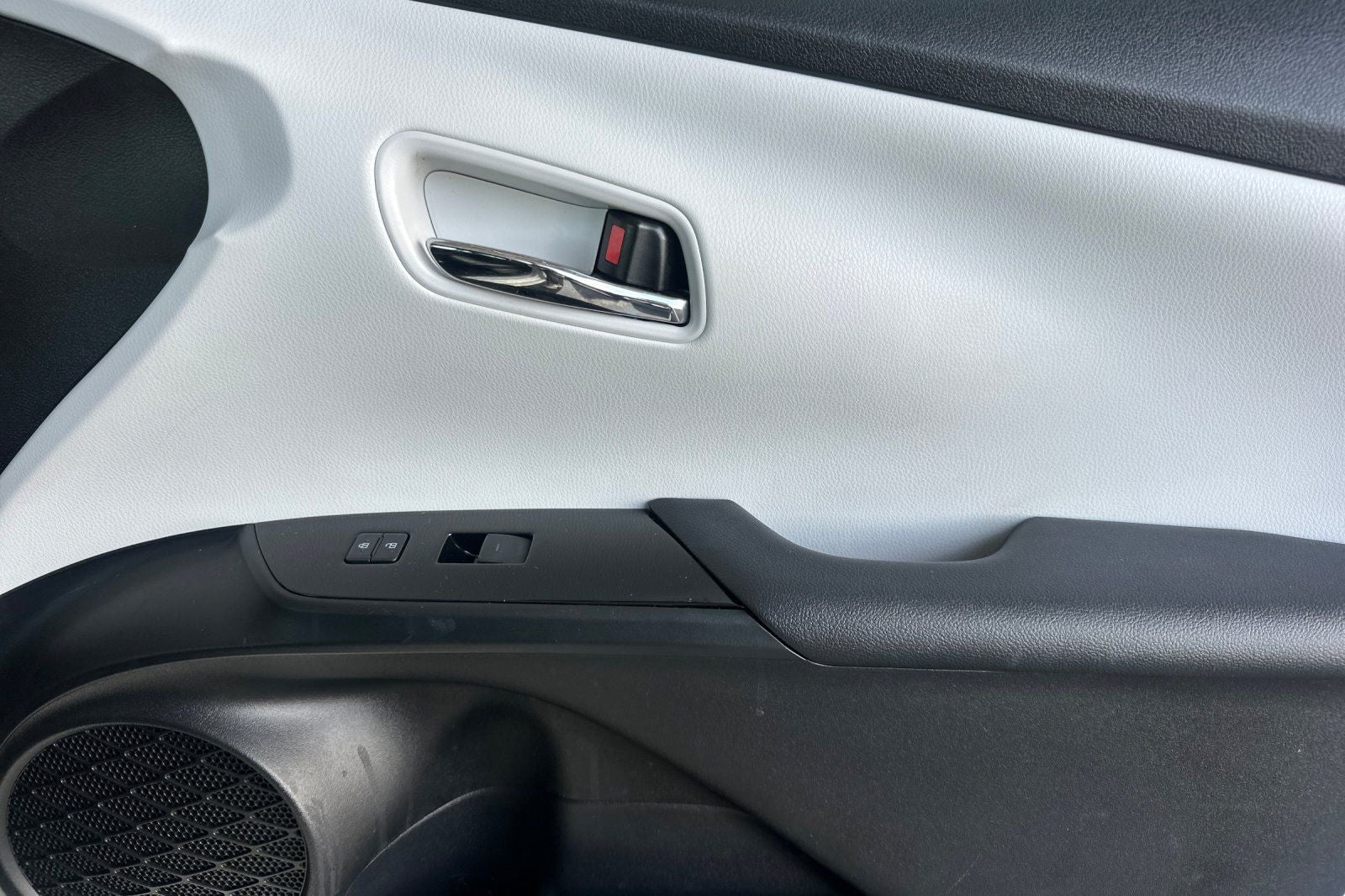 2020 Toyota Prius LE