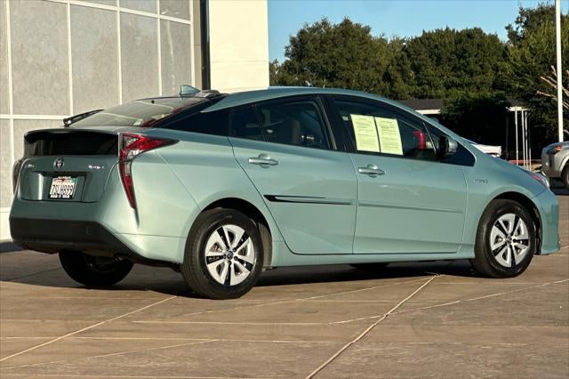 2016 Toyota Prius Three