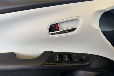 2016 Toyota Prius Three