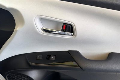 2016 Toyota Prius Three