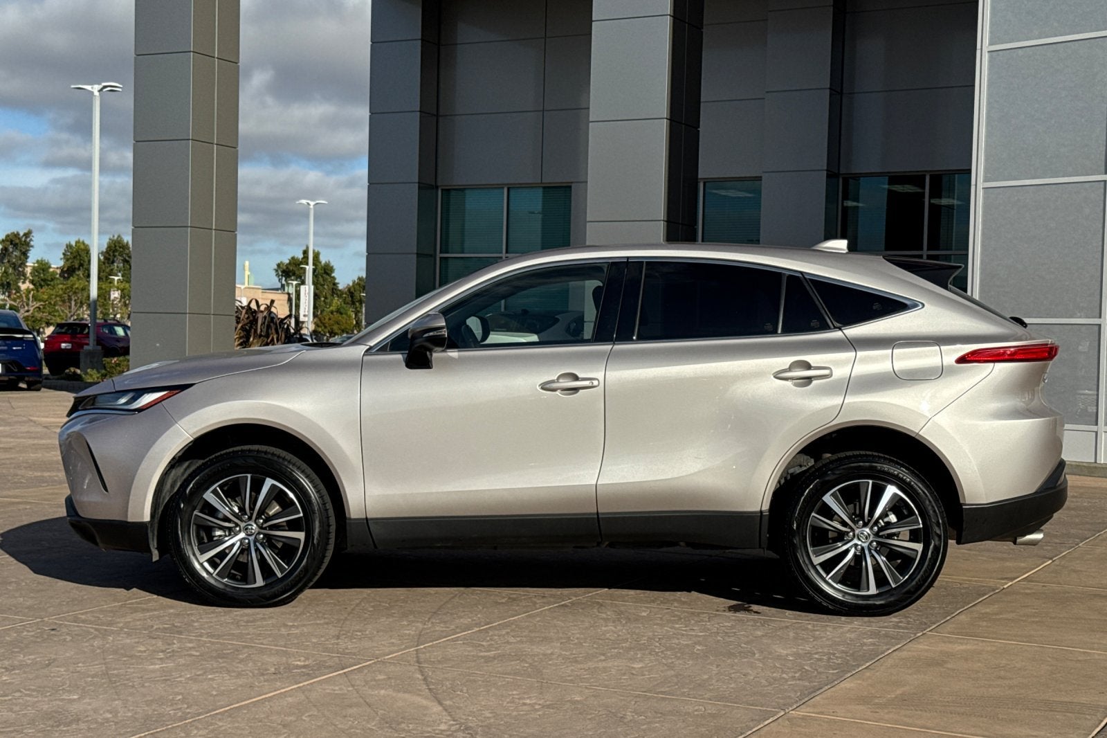 2024 Toyota Venza LE