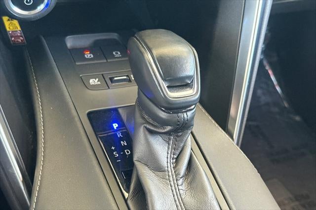 2024 Toyota Venza LE