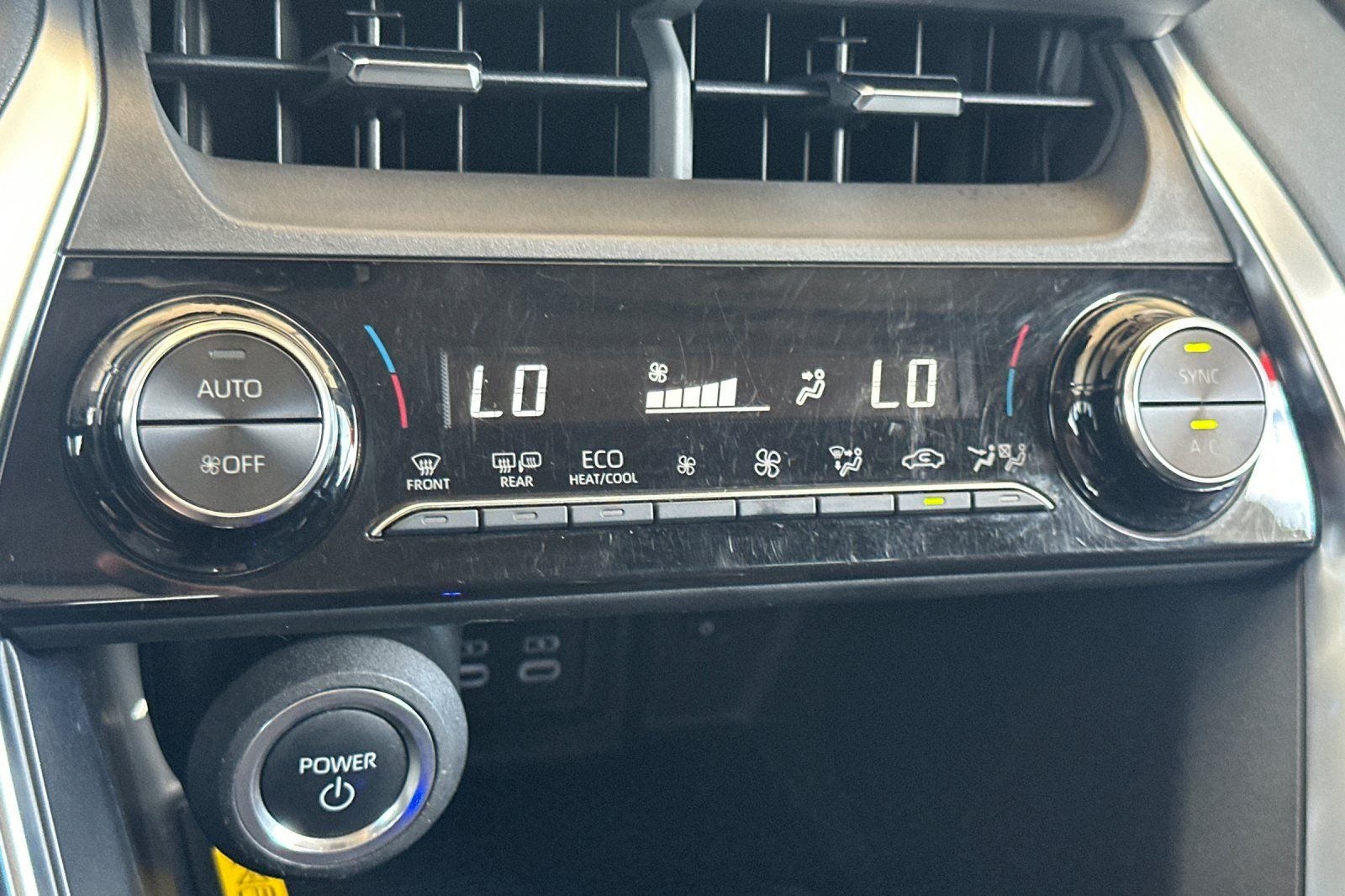 2024 Toyota Venza LE