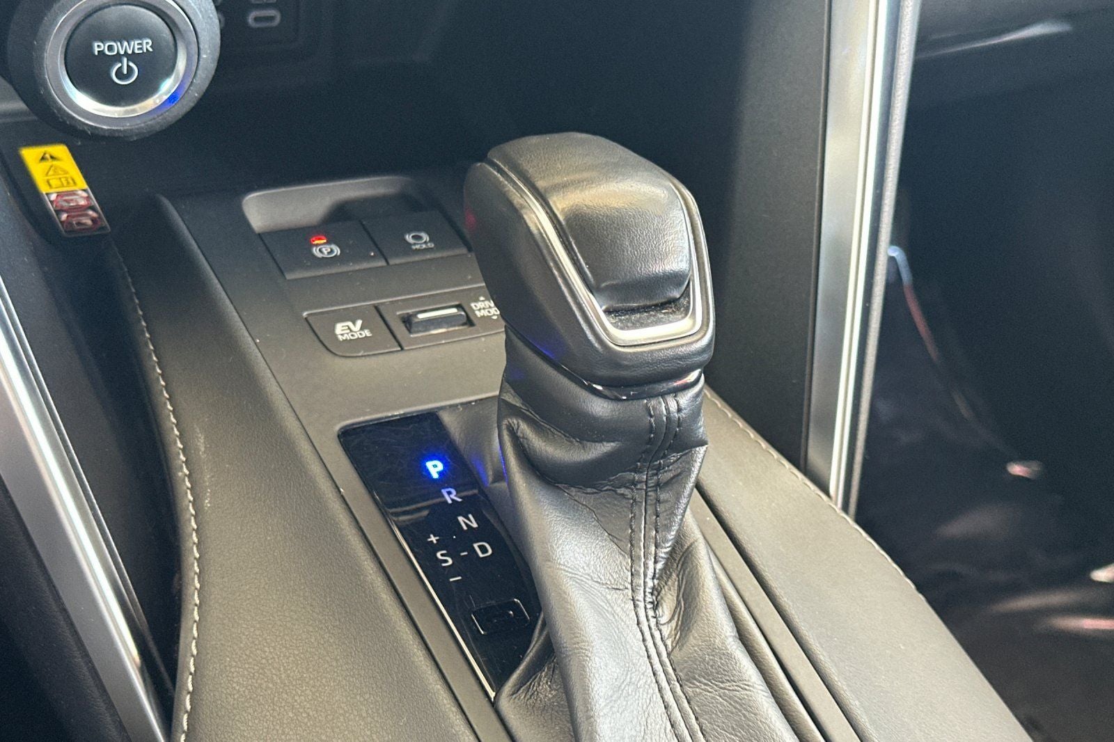 2024 Toyota Venza LE