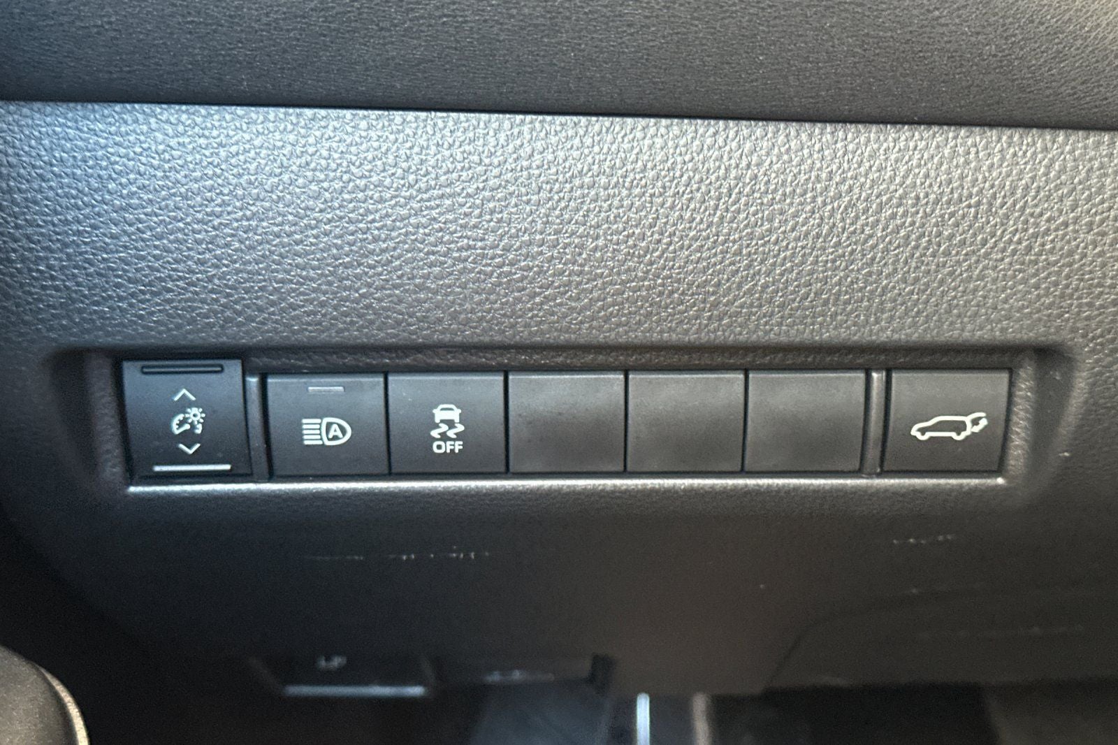 2024 Toyota Venza LE
