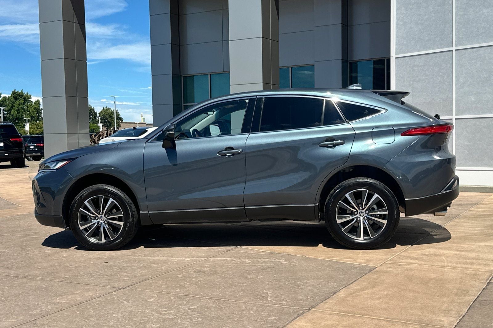 2024 Toyota Venza LE