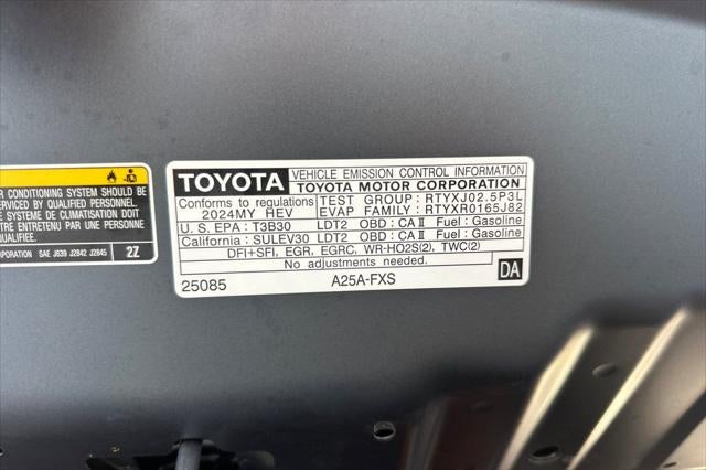 2024 Toyota Venza LE