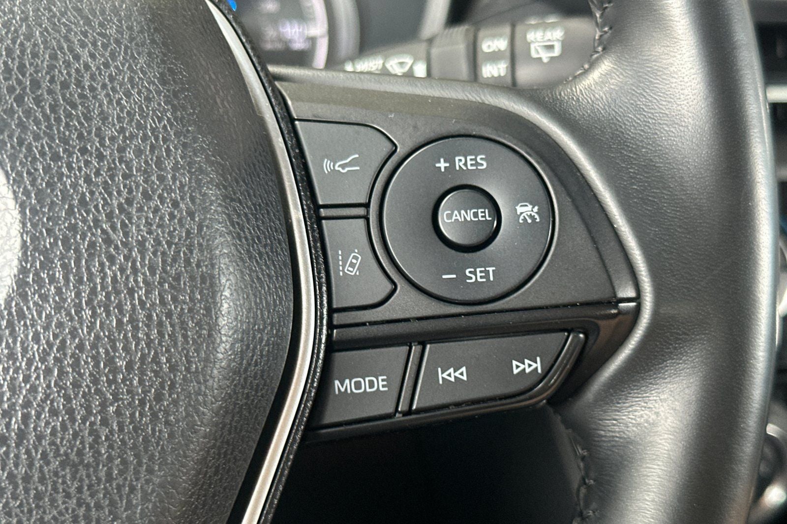 2024 Toyota Venza LE