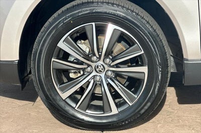 2024 Toyota Venza LE