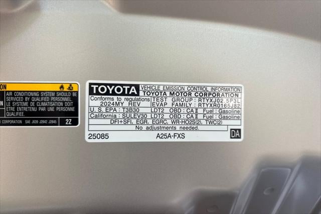 2024 Toyota Venza LE