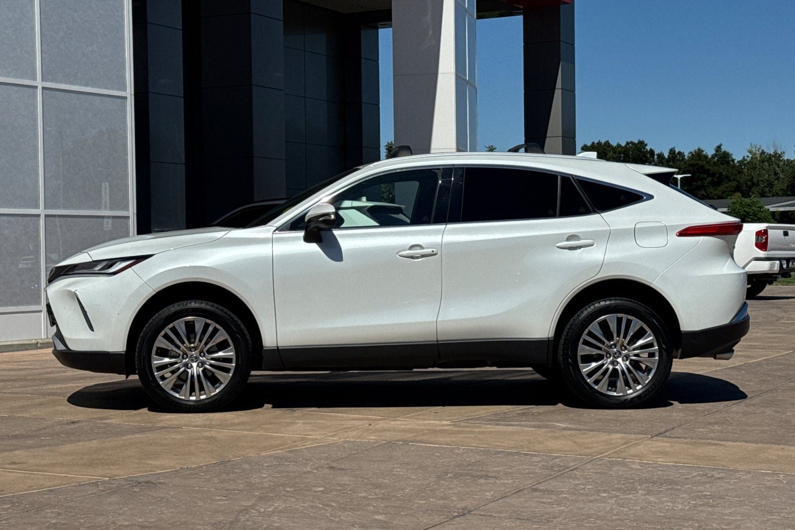 2023 Toyota Venza XLE
