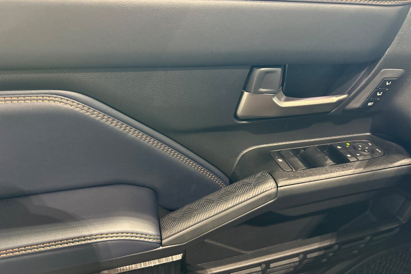 2026 Toyota 4Runner i-FORCE MAX Hybrid Platinum