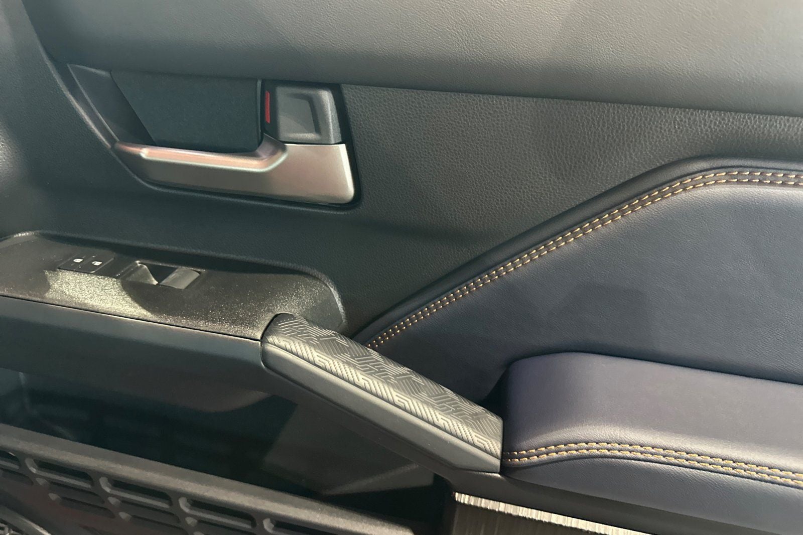 2026 Toyota 4Runner i-FORCE MAX Hybrid Platinum