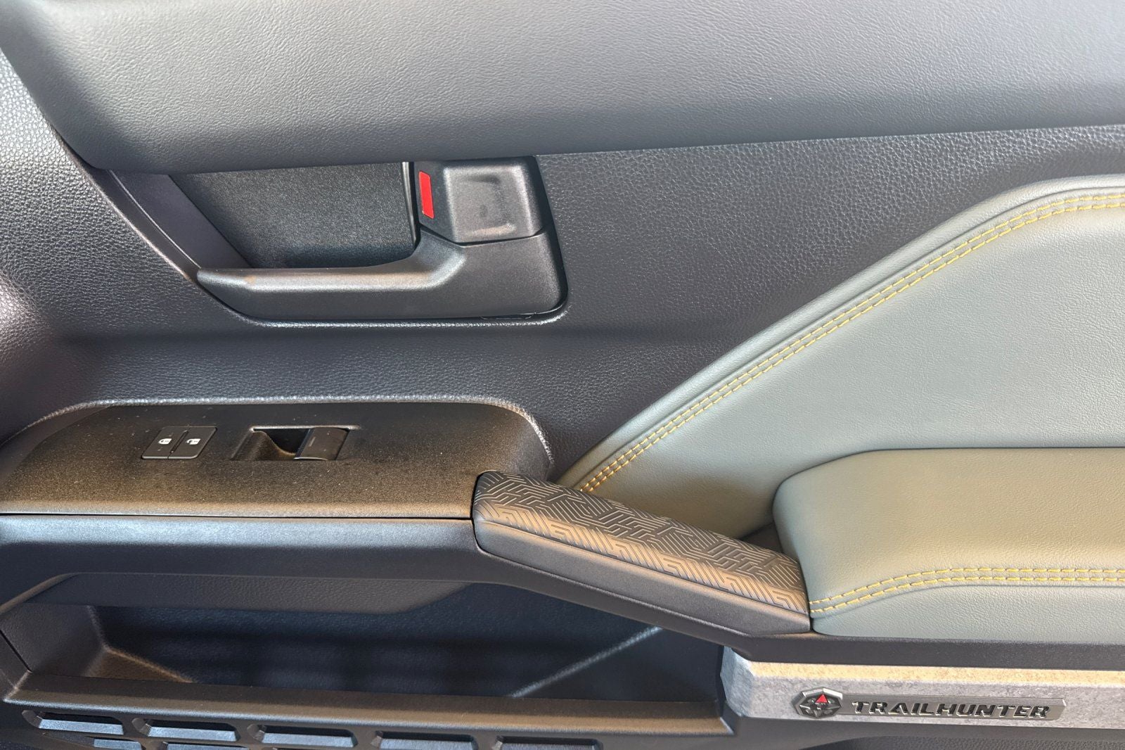 2025 Toyota 4Runner i-FORCE MAX Hybrid Trailhunter