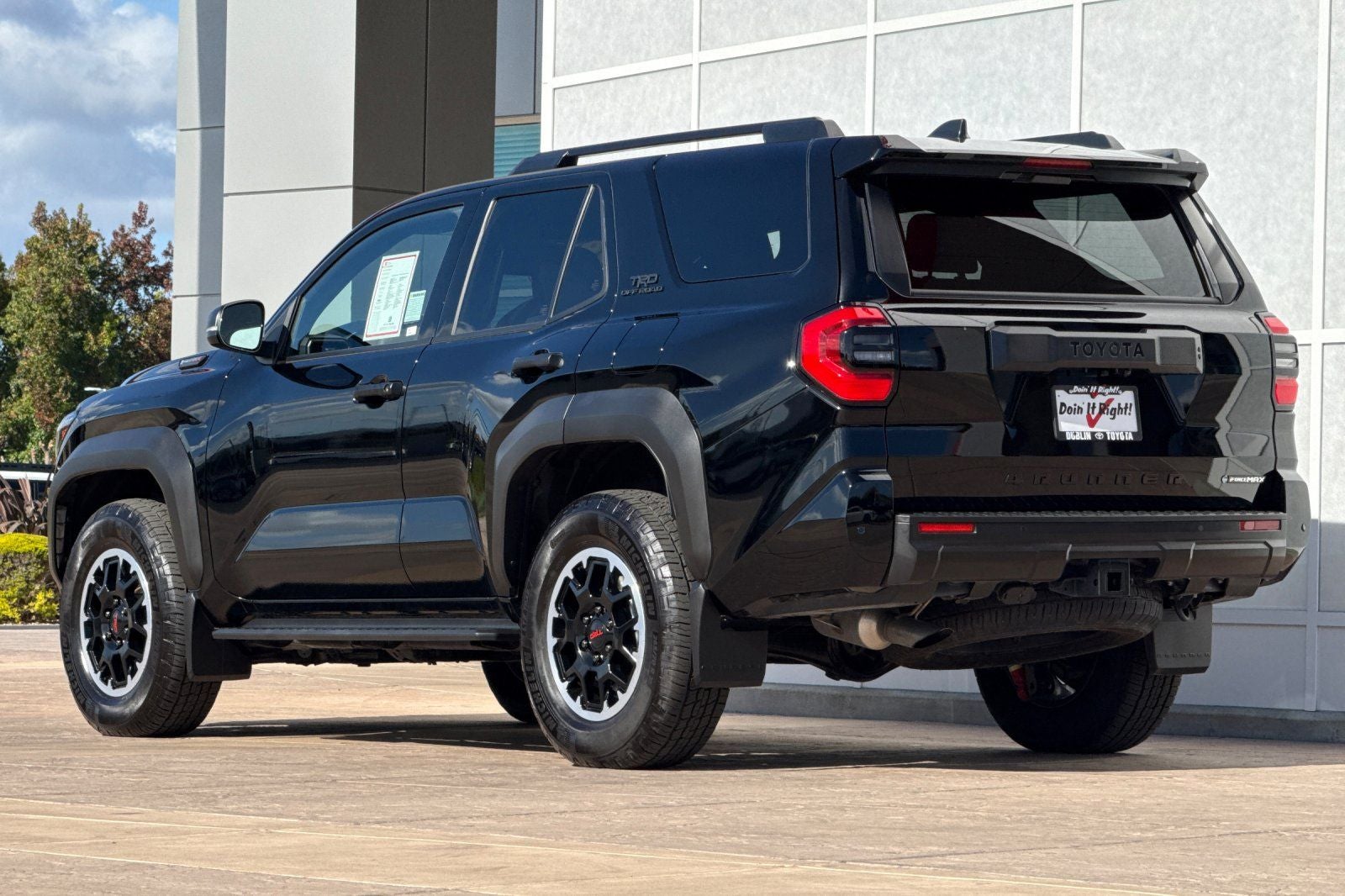 2025 Toyota 4Runner i-FORCE MAX Hybrid TRD Off Road