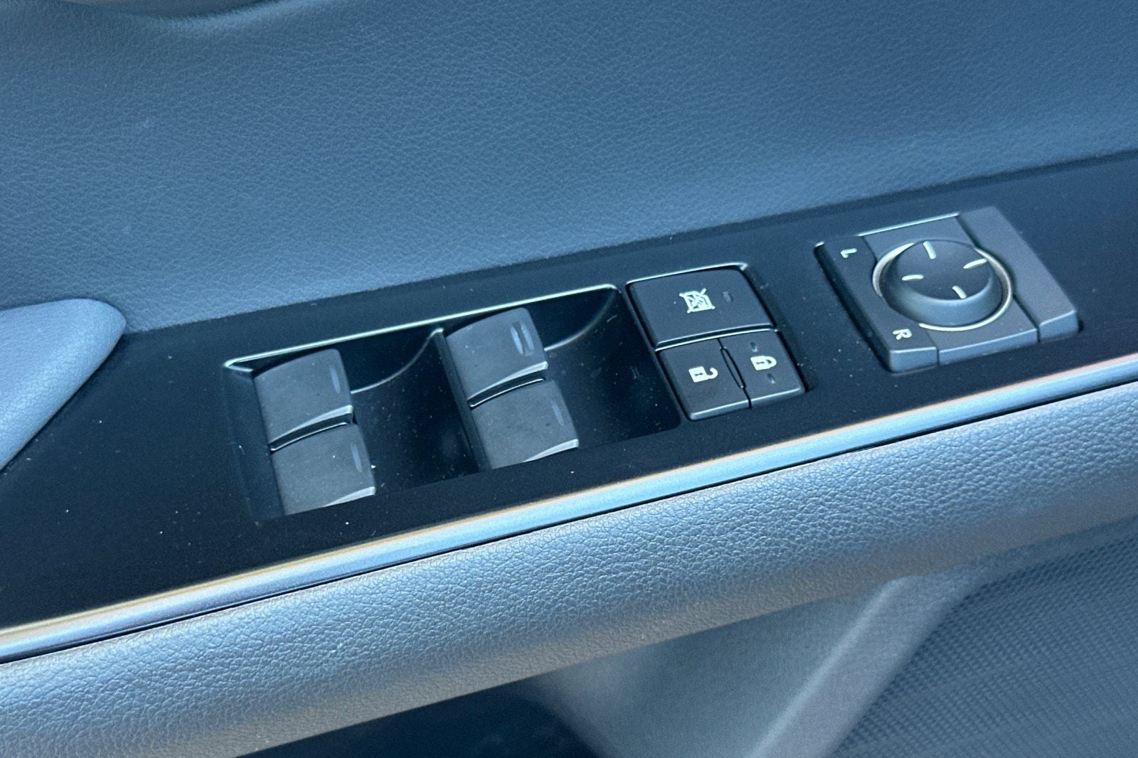 2020 Lexus UX 250h Base