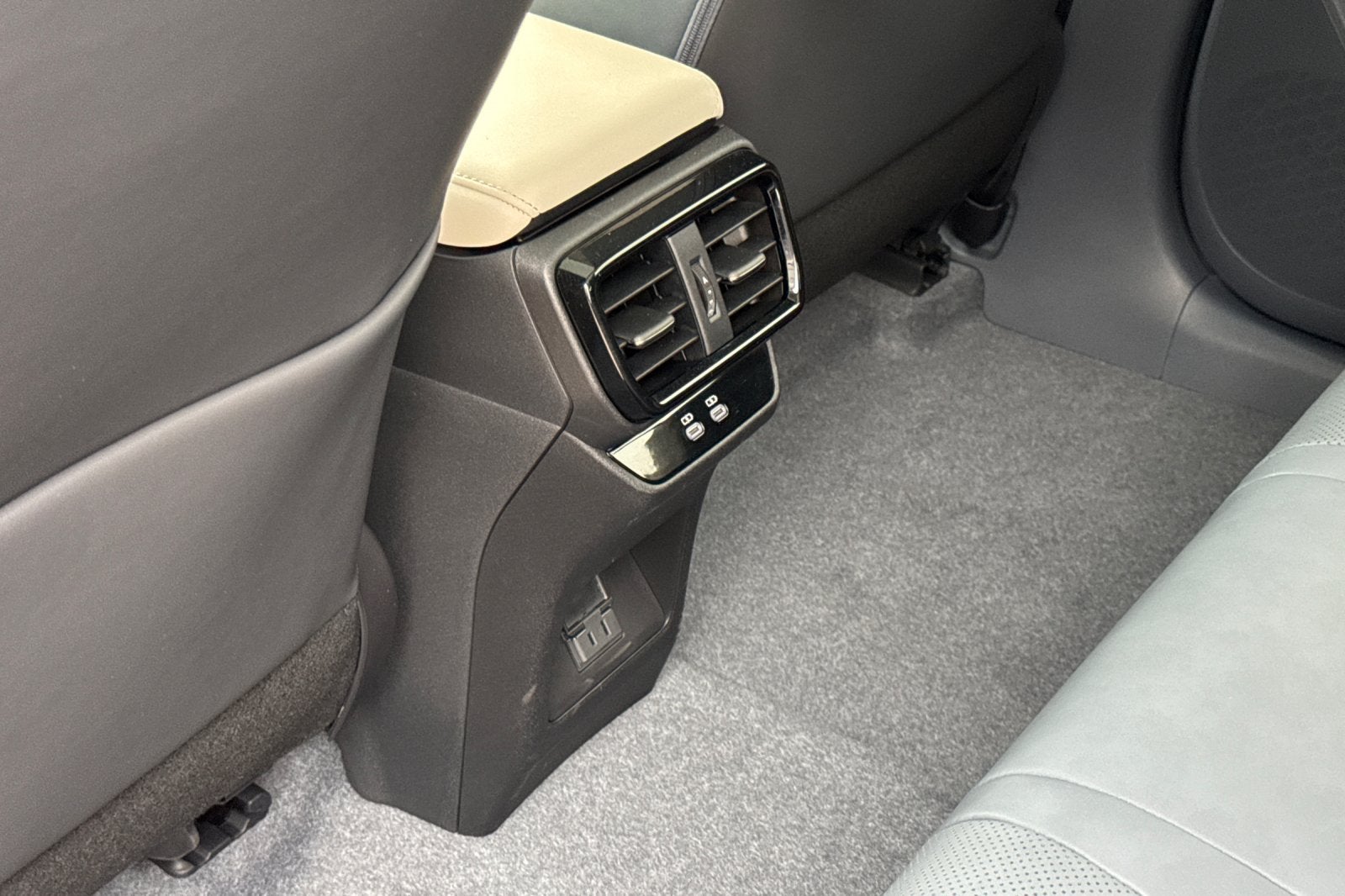 2023 Lexus RZ 450e Premium
