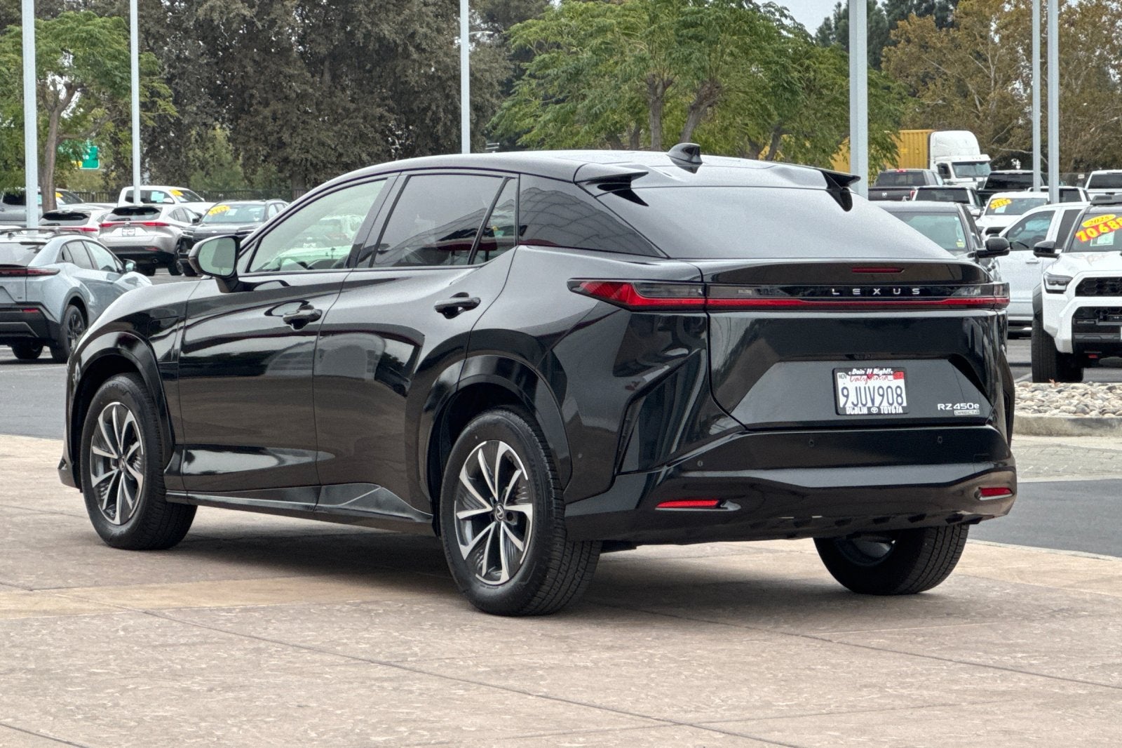 2023 Lexus RZ 450e Premium