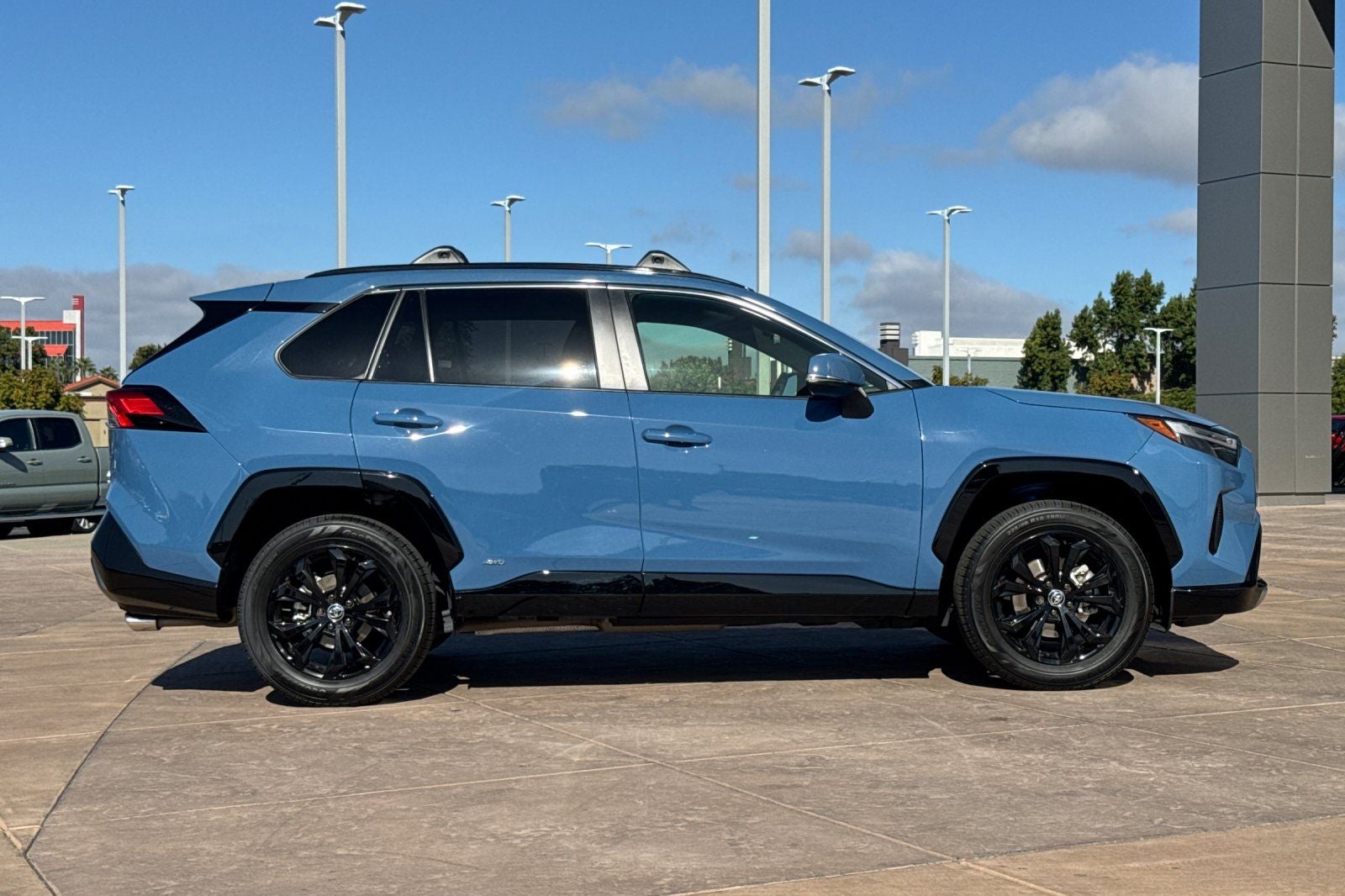 2024 Toyota RAV4 Hybrid SE