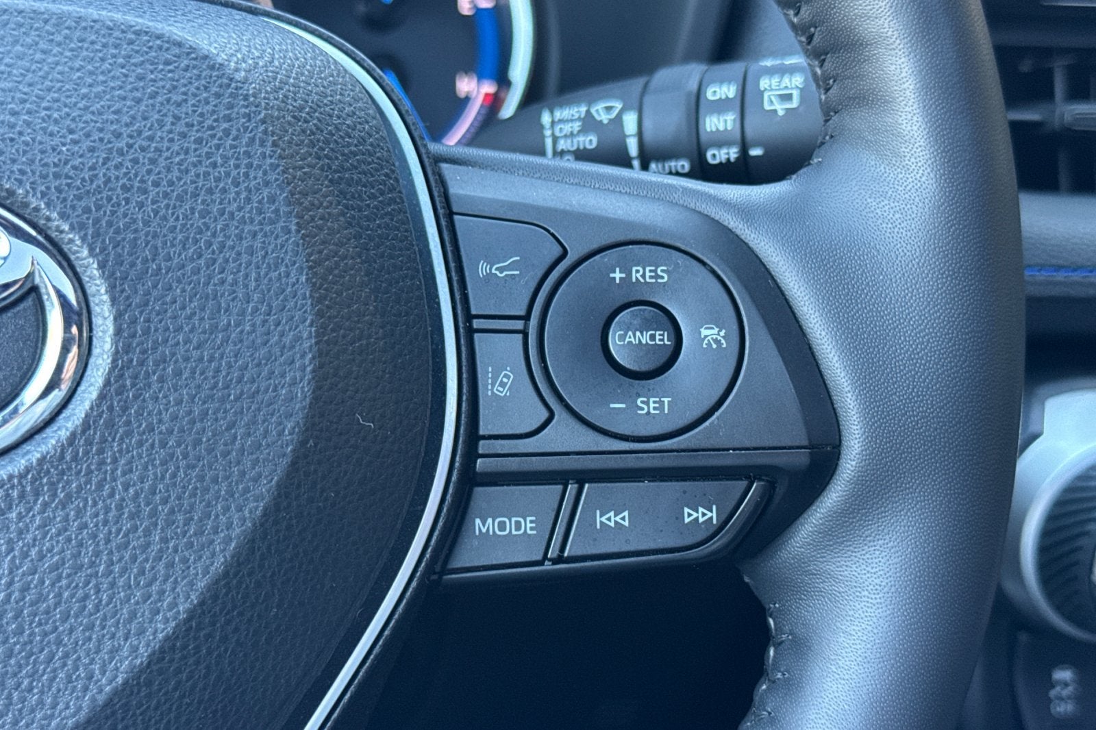 2024 Toyota RAV4 Hybrid SE